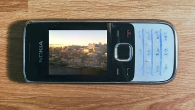 Someone took pictures of Portugal on a Nokia 2730 Classic and they ended up looking like old school postcards