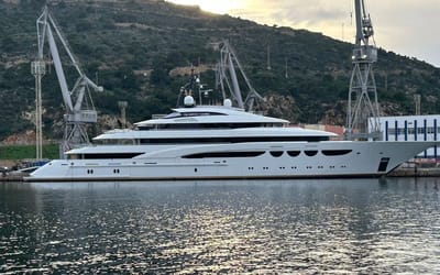 inside-crown-prince-of-dubais-superyacht-with-usain-bolt-gym