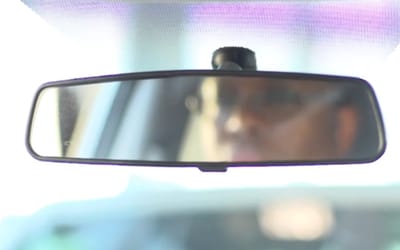 mirror-trick-eliminate-blind-spots