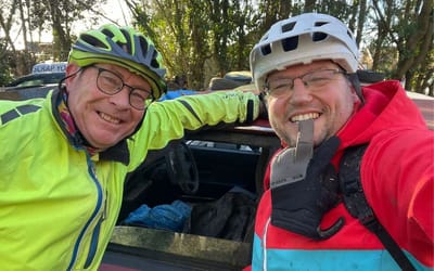 man-stumbles-across-forest-of-retro-abandoned-cars-google-maps