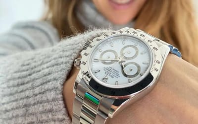 Woman finds $250,000 Rolex inside her $25 couch