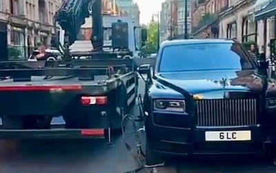 rolls-royce-cullinan-custom-license-plate-mayfair-london
