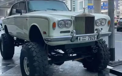 Lifted Rolls-Royce in Dubai is such a monster and proves with money you can do anything