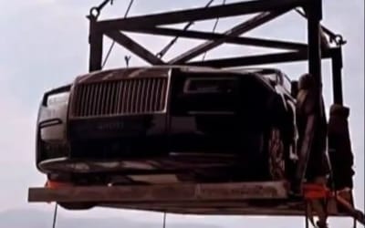 Chinese billionaire craned their Rolls-Royce Ghost 44 floors up to their penthouse in a display of extreme wealth