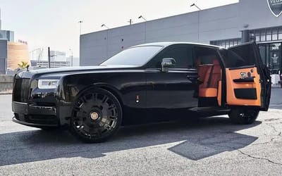 Rolls-Royce Phantom got put on 26-inch stilts and it somehow wasn’t ruined
