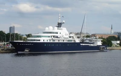 Russian billionaire lost his $175 million superyacht in a bet to his buddy