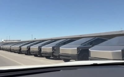 washington-man-tesla-cybertrucks-filling-spacex-starbase-texas