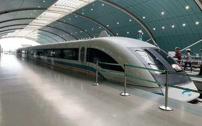 shanghai-maglev-train-drivers-cabin