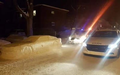 canada-man-makes-delorean-dmc-12-out-of-snow