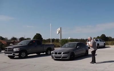 25 cars have been mysteriously abandoned in US airport and when they tracked down owners they got a surprise