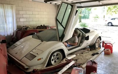 Student went into grandma’s garage and found untouched Lamborghini Countach and Ferrari 308 left for 20 years