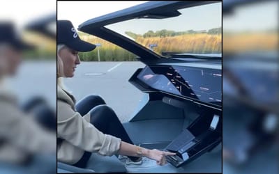 Supercar Blondie gets in an Audi with no steering wheel – then it appears like magic