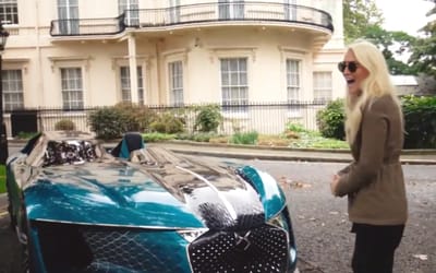 Supercar Blondie nearly dropped her jaw checking out an asymmetrical car with a floating passenger seat