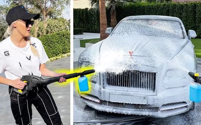 Supercar Blondie blasts her Rolls-Royce with a foam cannon to clean and the end result is beautiful