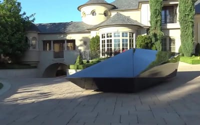 Supercar Blondie drove a ‘UFO car’ that looks like it belongs in space