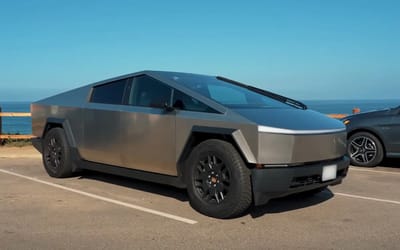 Mom saw a Tesla Cybertruck in LA and left a memorable handwritten note for the owner