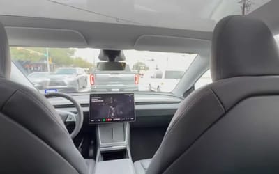 tesla-just-admitted-robotaxis-sometimes-controlled-by-remote-human-drivers