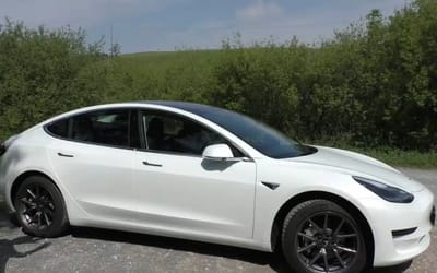 Man breaks down costs of owning Tesla Model 3 over 4 years and 60,000 miles – comparing it to what he would have spent on gas over the same period