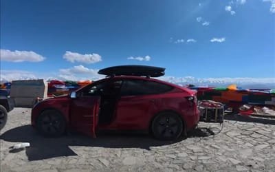 ingenious-chinese-tesla-owner-hacks-model-y-so-it-can-run-on-gas
