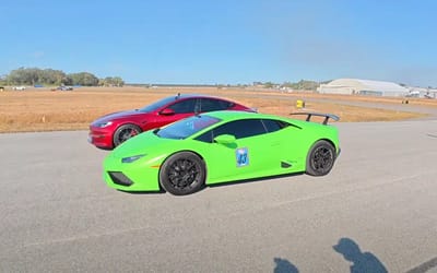 Somebody drag-raced a Tesla Plaid against a 2,000-HP Lamborghini Huracán in a David vs Goliath battle