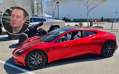 Elon Musk hints that new Tesla Roadster may fly