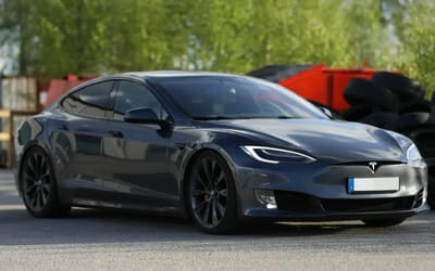 tesla-drivers-and-tesla-owners-share-experience-with-their-evs