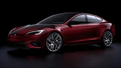 tesla-will-fine-you-if-you-try-to-sell-this-car-too-soon