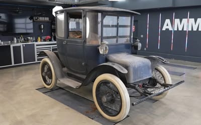 1914 Detroit Electric car gets its first wash in 110 years as expert attempts to get it running again