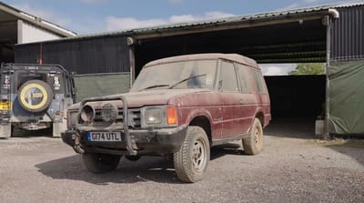 Man saves one of the earliest surviving 1989 Land Rover Discovery cars from being scrapped in stunning 1-of-48 barn find