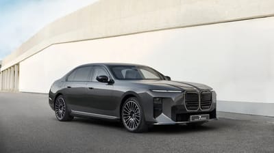 BMW built an armored 7 Series that looks completely stock but can stop rounds from a .44 Magnum