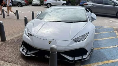 lamborghini-huracan-evo-disabled-parking-uk