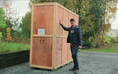 man-from-norway-bought-mini-excavator-from-china