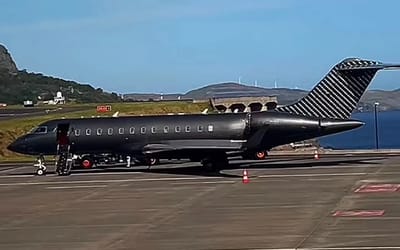 Guys flying out of Portugal shocked as they spot Cristiano Ronaldo’s private jet taking off and capture a rare close-up view