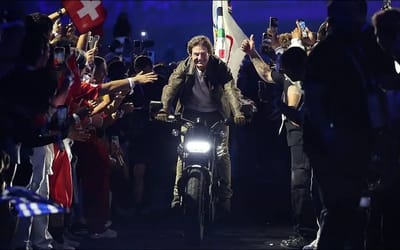 Tom Cruise flew into the Olympics closing ceremony in wild fashion