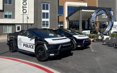 Las Vegas cops deploy world’s first Tesla Cybertruck police fleet after mysterious donor gifts 10 to the department