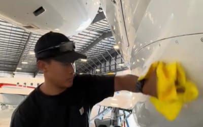 Aircraft detailer shows how he makes $16,000 cleaning a $25 million private jet