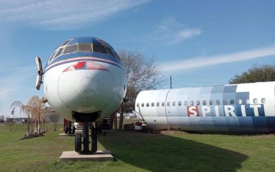 Man built his dream home out of two jets and it only costs him $200 a month