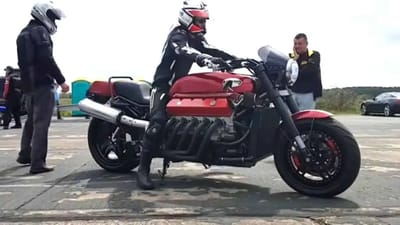 V10 motorcycle with a Dodge Viper engine can go faster than a Bugatti Chiron