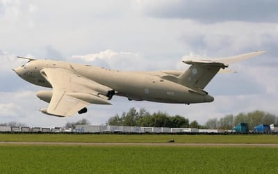 victor-xm715-military-plane-accidentally-taking-off-footage
