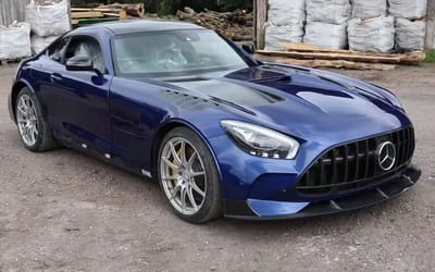 YouTuber is trying to turn a wrecked Mercedes AMG GT into a Black Series regular