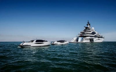 emir-of-qatars-superyacht-custom-tenders