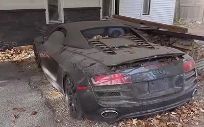 Audi R8 abandoned for 5 years was transformed in seconds