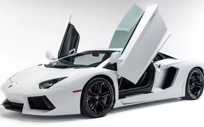 Before its public debut, Lamborghini’s first US Aventador went on a secretive private tour
