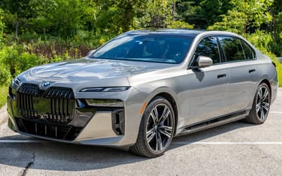 A 2023 BMW i7 xDrive60 cost $131,945 two years ago, it's now sold for a staggering amount less