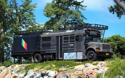 This converted school bus could survive the Apocalypse