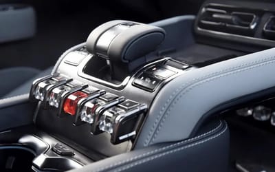 China is making physical buttons mandatory for specific car operations