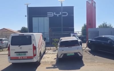 Wild footage shows BYD’s ultra-fast EV charger delivering gas-like refueling speeds in China