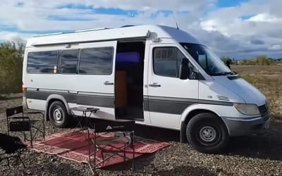 80-year-old-tom-built-genius-rv