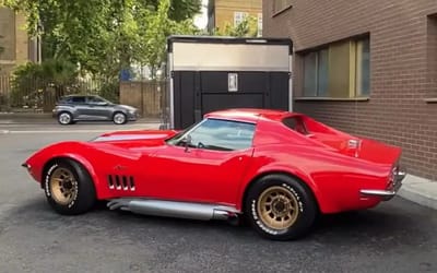 Check out this satisfying detailing job on a classic Corvette in London