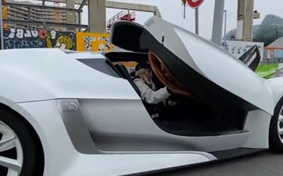 Supercar Blondie couldn’t get over seeing a supercar made for Gran Turismo on the streets